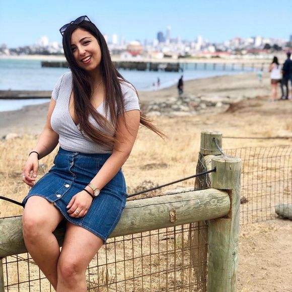 Meet your Posher, Renee - Picture 1 of 1